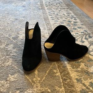 Chinese Laundry booties / mules